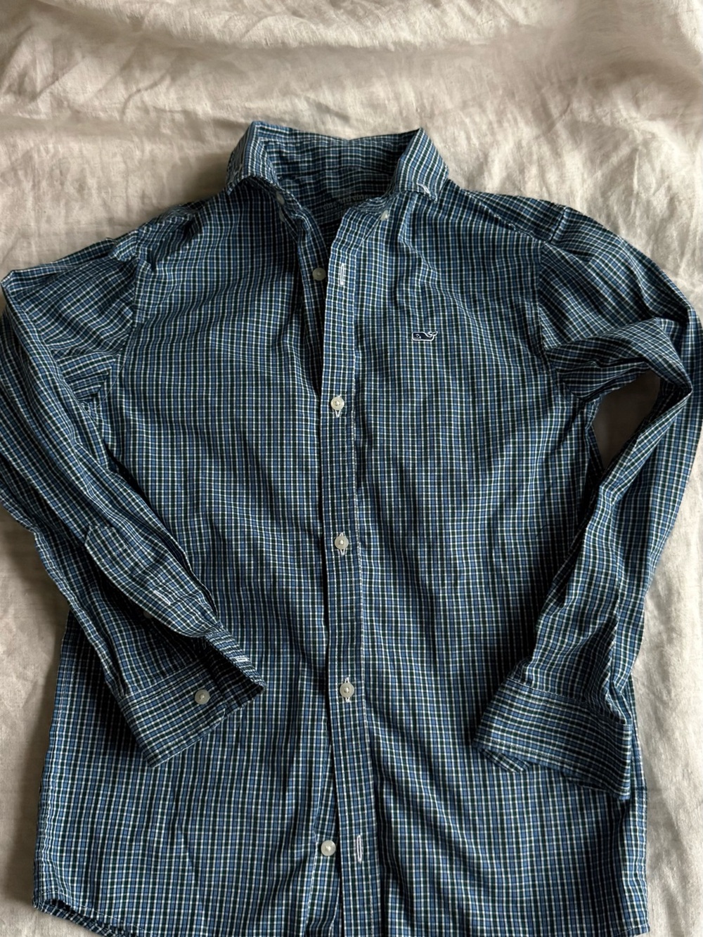 Classic Boy’s 8/10 lot of three shirts Button-Down Shirt Vineyard Vines & Gap